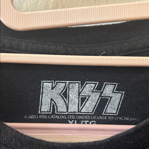 Kiss Black and Blue Graphic Tee - Short Sleeve - Picture 6 of 6